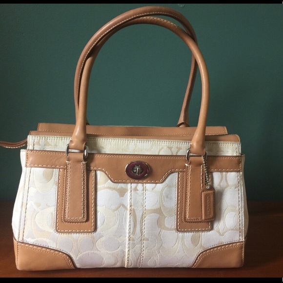 Coach Handbags - Coach purse Hampton Tan Optic